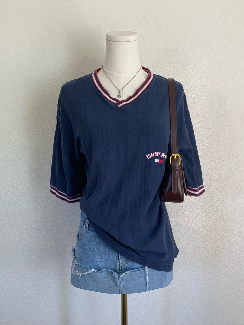Vintage 2002 Tommy Hilfiger Jeans V Neck T Shirt Short Sleeve Streetwear